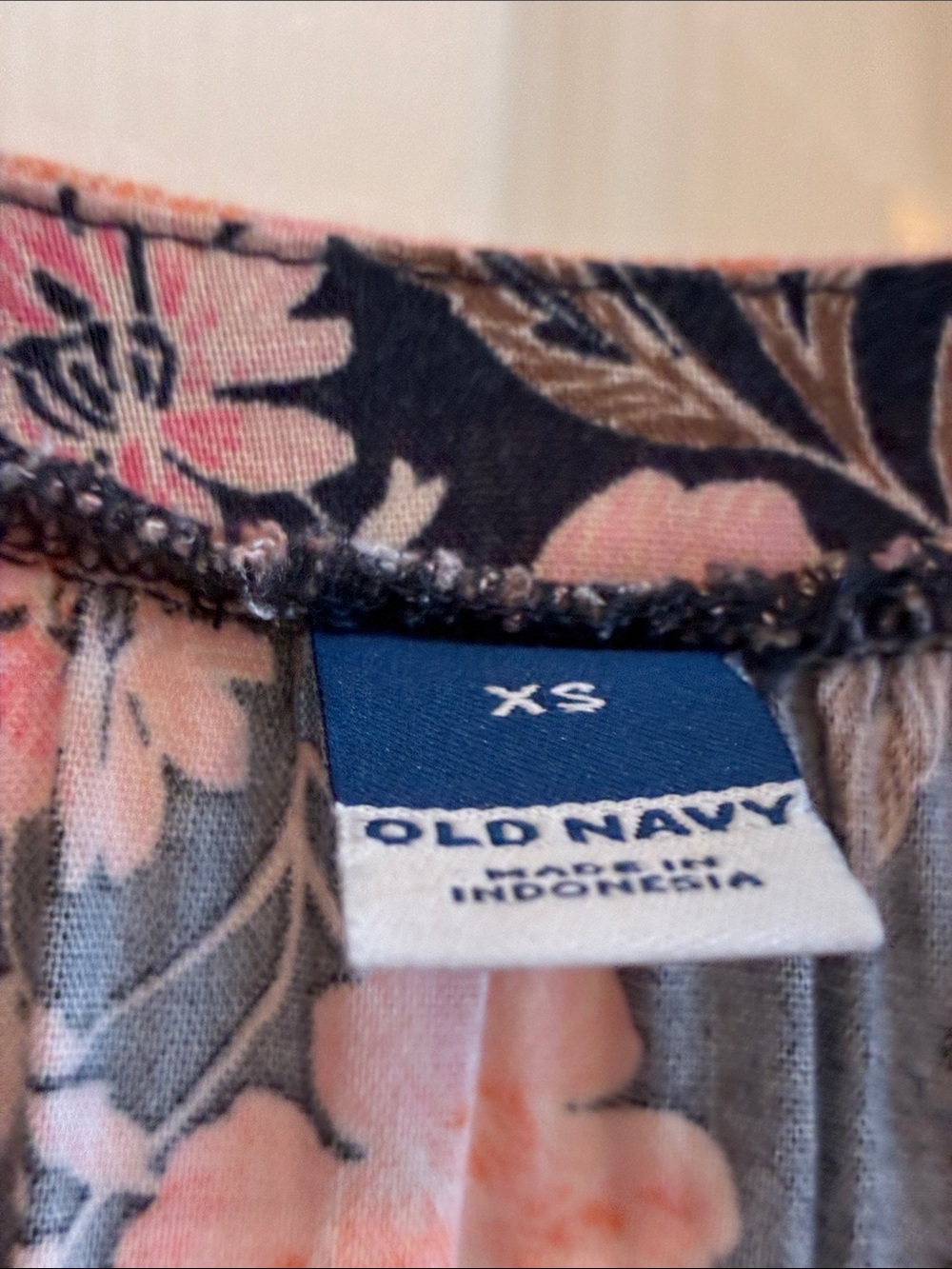 Old Navy Floral Maxi Dress Size Small Navy Pink Peach Boho Smocked Waist - Picture 4 of 9
